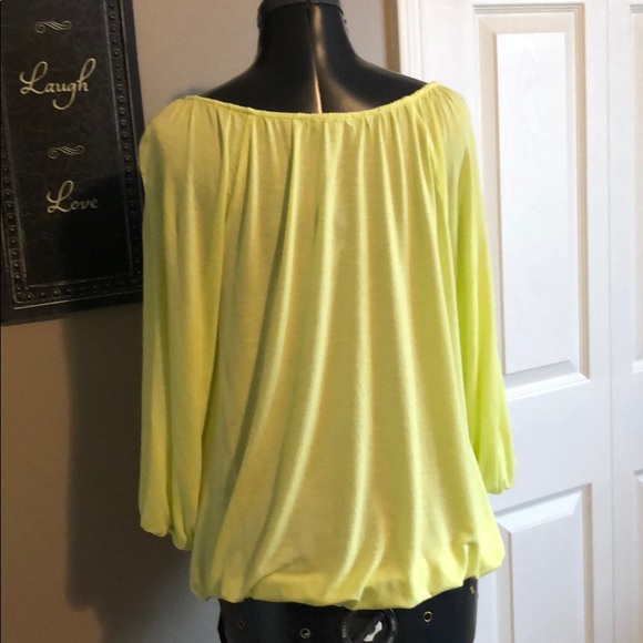 ❤️ 2 Items for $10. Old Navy Shirt/Top Size Large Lime Green - Picture 4 of 5